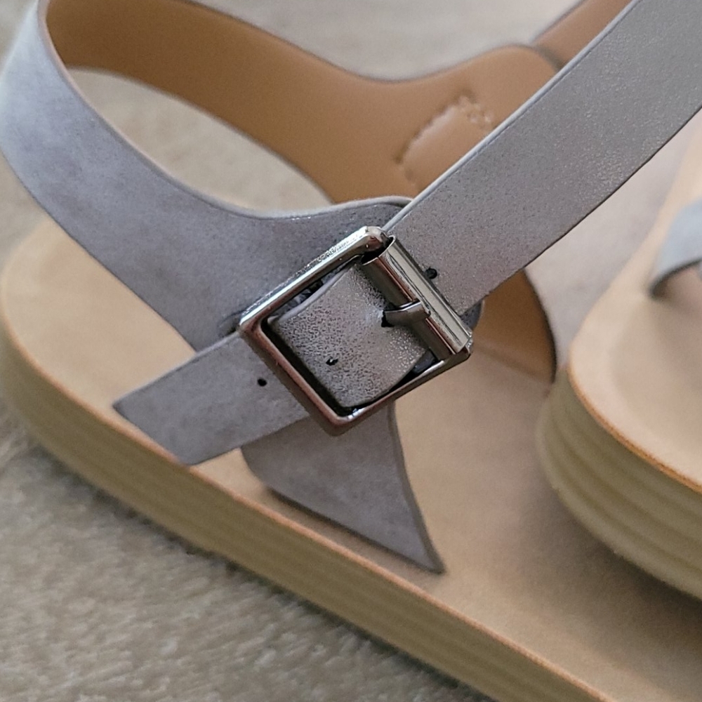 Sandals - Picture 4 of 7